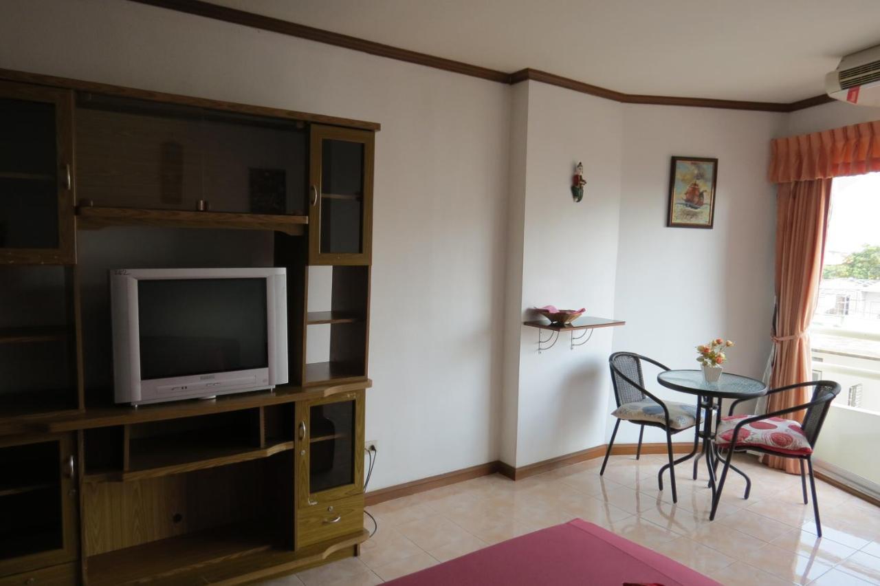 B&B View Talay 1B Apartments Pattaya Exterior photo