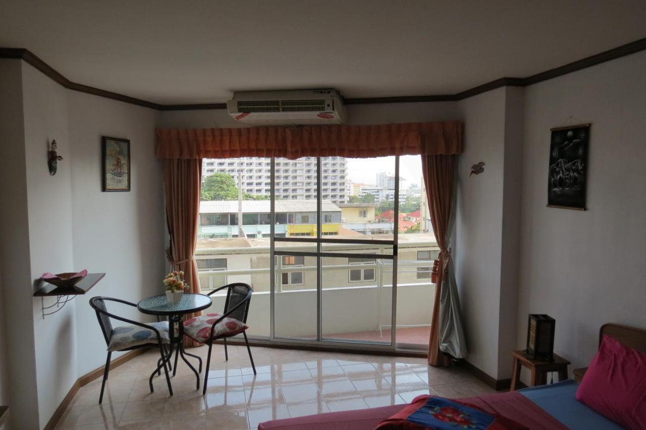 B&B View Talay 1B Apartments Pattaya Exterior photo